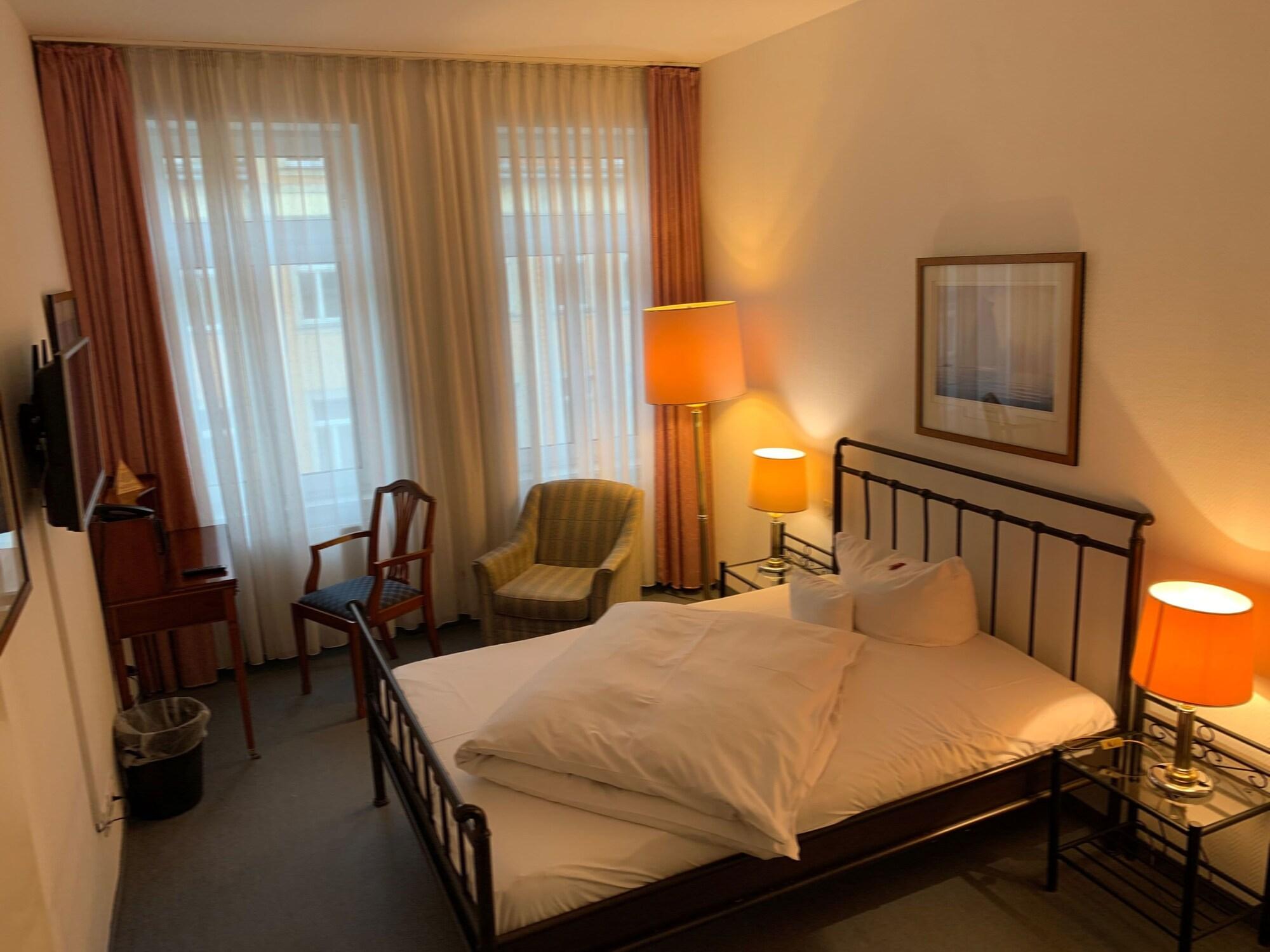 Hotel Windsor Дрезден Экстерьер фото